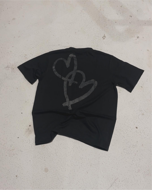 BLACK HEART TEE